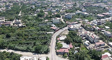 HBB'den Samandağ Sutaşı'nda 1,1 kilometrelik yolda beton asfalt çalışması