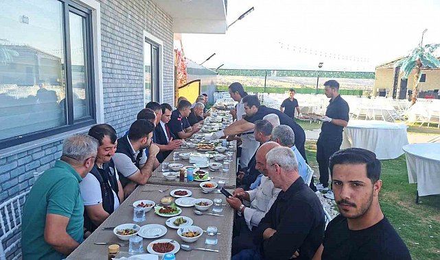 Hisarcık'ta köy muhtarları birlik beraberlik yemeğinde bir araya geldi