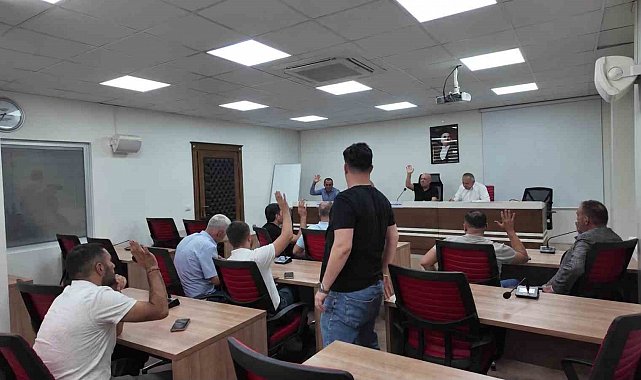 Honaz Belediye Meclis Toplantısında Yeni Parti koltukları boş kaldı