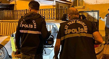 Husumetlisinin babasına ait otomobili kurşunladılar