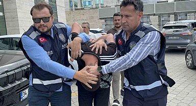 İçinde husumetlisi var zannedip boş araca kurşun yağdırdı