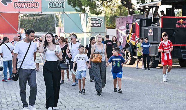 İEF'de kültür, sanat ve eğlence bir arada