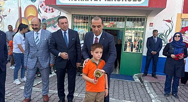 Iğdır'da 2026-2027 eğitim öğretim yılı ders ziliyle başladı