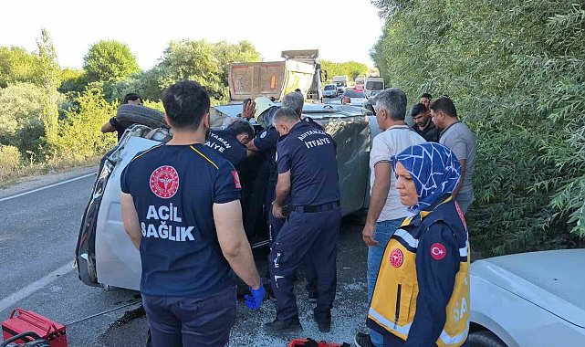 İki otomobil çarpıştı: 2 yaralı