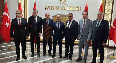 İlin Ahisi'ne ödülünü Aydın Valisi Varol verdi