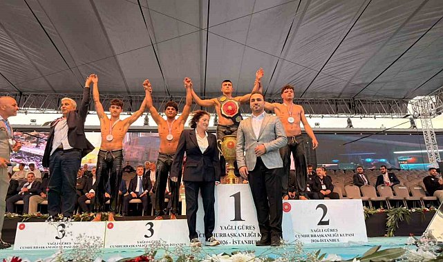 İlkadımlı Güreşçi Oğuzhan Kaya'dan gümüş madalya