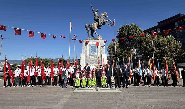 İlköğretim Haftası kutlama programı Edremit'te düzenlendi