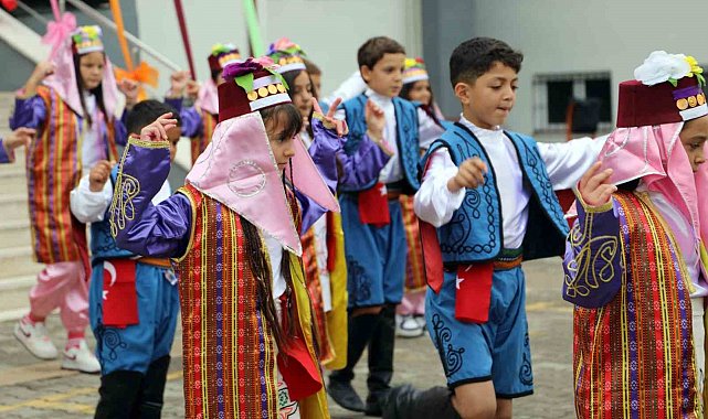 İlköğretim haftası kutlamalarında minik öğrenciler hünerlerini sergiledi