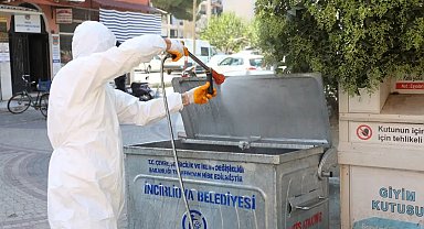 İncirliova'da karasinekle mücadele için çöp konteynerleri ilaçlandı