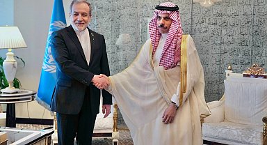İran Dışişleri Bakanı Arakçi, Suudi Arabistanlı mevkidaşı Al Suud ile bir araya geldi