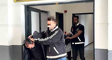 İş görüşmesi bahanesiyle açtırdıkları hesaplardan kredi çekip, paraları kendi hesaplarına aktardılar