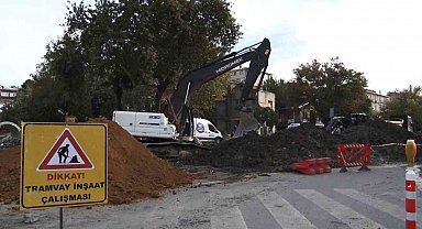 İSKİ'nin alt yapı çalışması sırasında doğalgaz borusu delindi, vatandaşlar büyük panik yaşadı