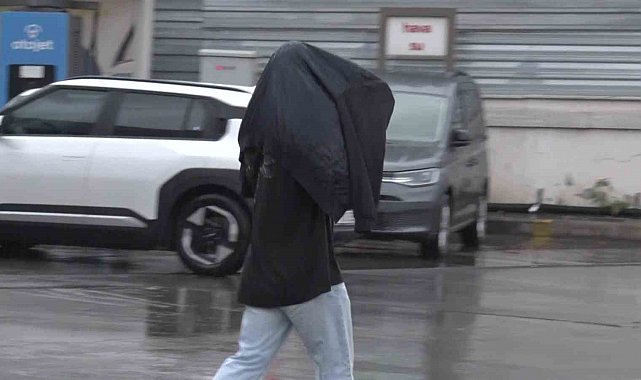 İstanbul Anadolu Yakası'nda yağmur etkili oldu