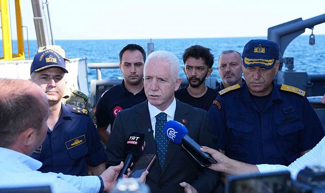 İstanbul Valisi Davut Gül, Silivri'deki arama-kurtarma çalışmalarını yerinde inceledi