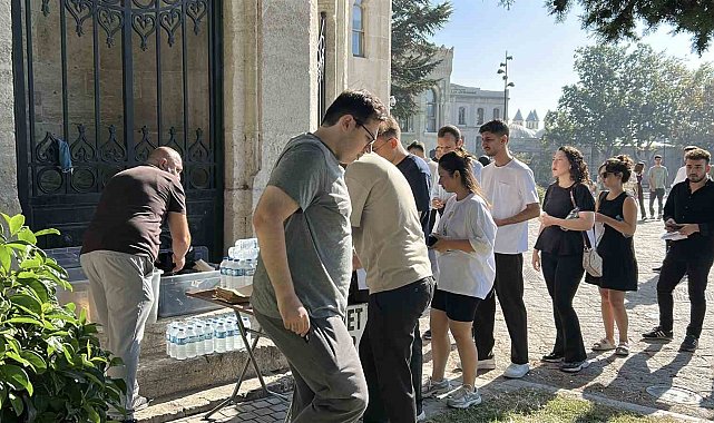 İstanbul'da KPSS heyecanı: Adaylar sınav binalarına gelmeye başladı