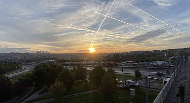İstanbul'da muhteşem gün doğumu mest etti
