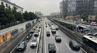 İstanbul'da trafik yoğunluğu yüzde 85'e ulaştı
