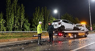 İyi Parti il başkanı oğluyla birlikte kazada yaralandı
