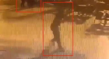 İzmir'de belediyeye ait kafeye silahlı saldırı kamerada