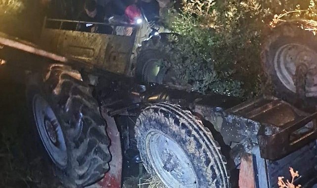 İzmir'de devrilen traktörün altında kalan sürücü hayatını kaybetti