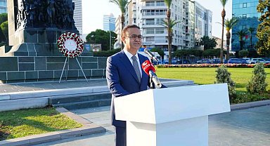 İzmir'de yeni eğitim öğretim yılı törenle başladı