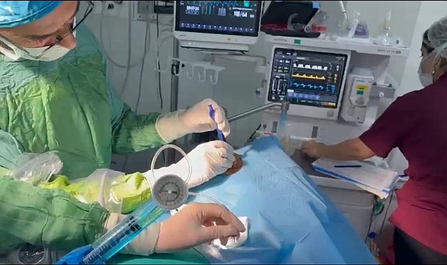 İzmir'den Siirt'e östaki tuboplasti ameliyatı için geldi