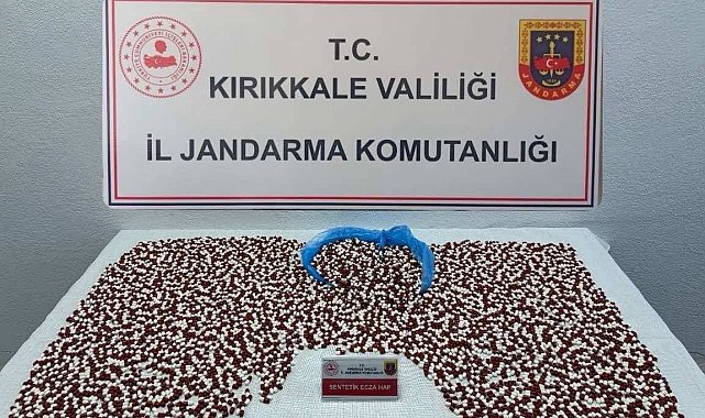 Jandarmadan uyuşturucu operasyonu: Binlerce hap ele geçirildi