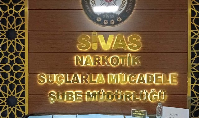 Kağıda emdirilmiş 32 bin kullanımlık uyuşturucu ele geçirildi