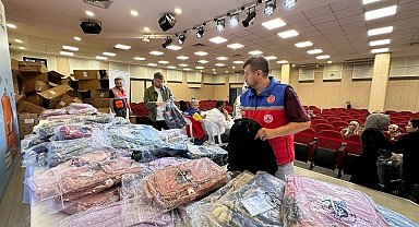 Kağıthane Belediyesi'nden öğrencilere çanta ve kırtasiye desteği