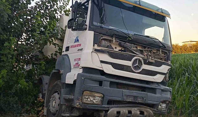 Kalp krizi geçiren beton mikserinin sürücüsü hastanede hayatını kaybetti