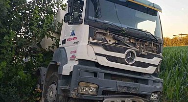 Kalp krizi geçiren beton mikserinin sürücüsü hastanede hayatını kaybetti