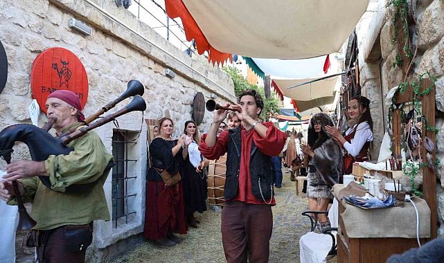 Kapadokya'da Orta Çağ Panayırı renkli görüntülere sahne oldu