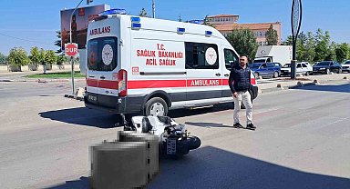 Karaman'da patates yüklü kamyonetle motokurye çarpıştı: 1 yaralı