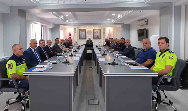 Karaman'da trafik güvenliği için alınacak önlemler masaya yatırıldı