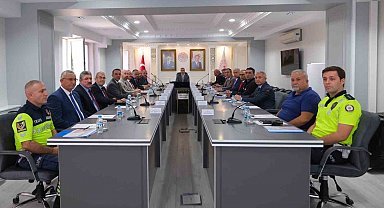 Karaman'da trafik güvenliği için alınacak önlemler masaya yatırıldı