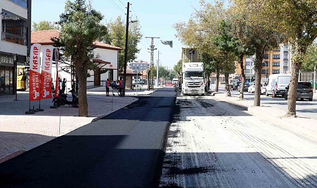 Karatay'da ulaşım için bir etap daha yenileniyor