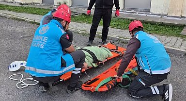 Kars'ta 6.5'lik deprem senaryosu: Türkiye'nin deprem gerçeği sahada canlandırıldı