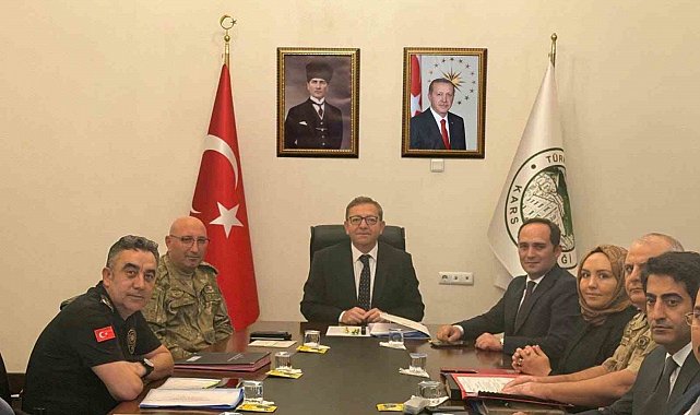 Kars'ta güvenlik zirvesi: Asayiş, okul güvenliği ve sınır hattı masada