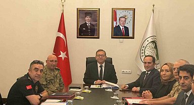 Kars'ta güvenlik zirvesi: Asayiş, okul güvenliği ve sınır hattı masada
