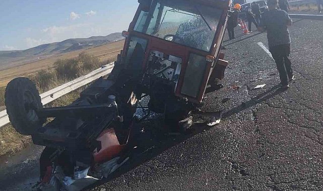 Kars'ta traktörle otomobil çarpıştı: 6 yaralı