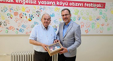 Kasapoğlu: "Burhan Özfatura İzmir'in hafızasında yaşayacak"