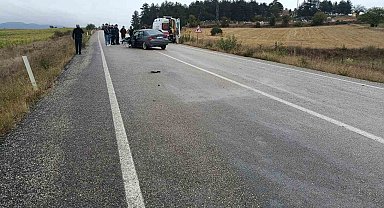 Kastamonu'da otomobiller kafa kafaya çarpıştı: 5 yaralı