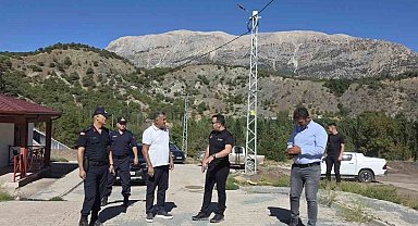 Kaymakam Algın, deprem konutlarındaki çalışmaları inceledi