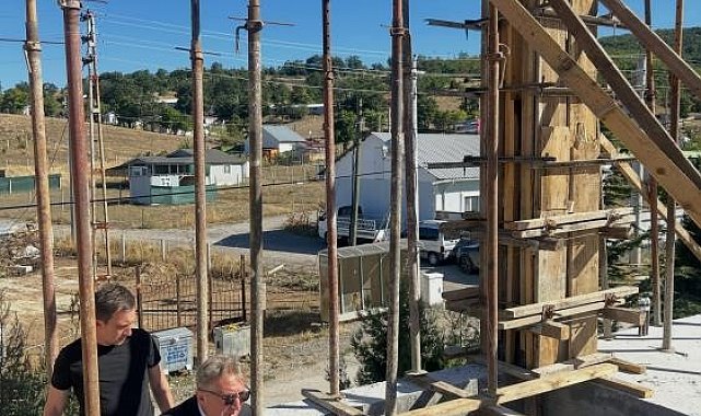 Kaymakam Helvacı, köy konağı inşaatını inceledi