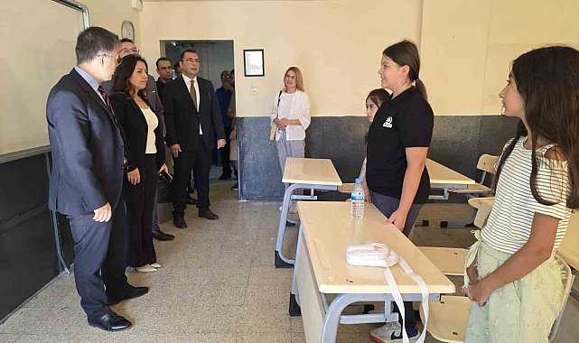 Kaymakam Öztürk, uyum haftasında öğrencilerle buluştu