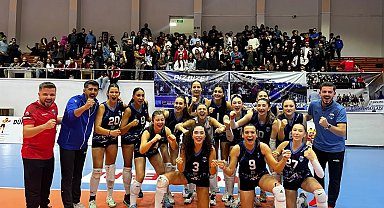 Kayseri Atletikspor Voleybol takımı evinde kazandı