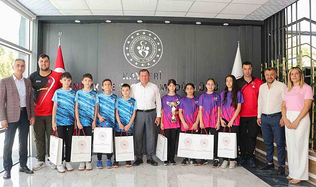 Kayseri kız takımı ANALİG'de Türkiye Şampiyonu oldu