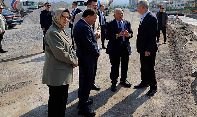Kayseri protokolü, Kartal Katlı Kavşağı ile fosil müzesini inceledi