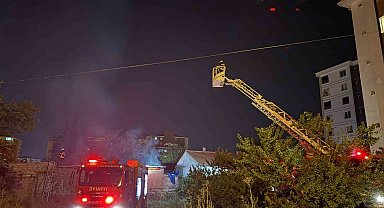 Kayseri'de müstakil ev cayır cayır yandı