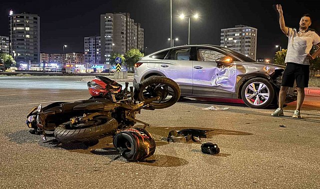 Kayseri'de otomobille çarpışan motosikletin sürücüsü yaralandı
